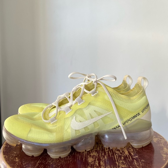 Nike Air Vapormax SE Luminous Green Phantom - women’s size 8 - Picture 3 of 8
